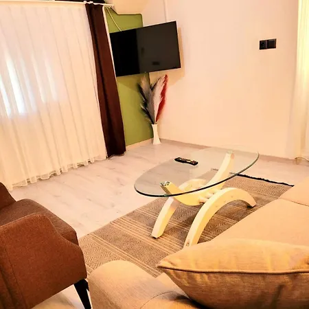 Apartament Pelit